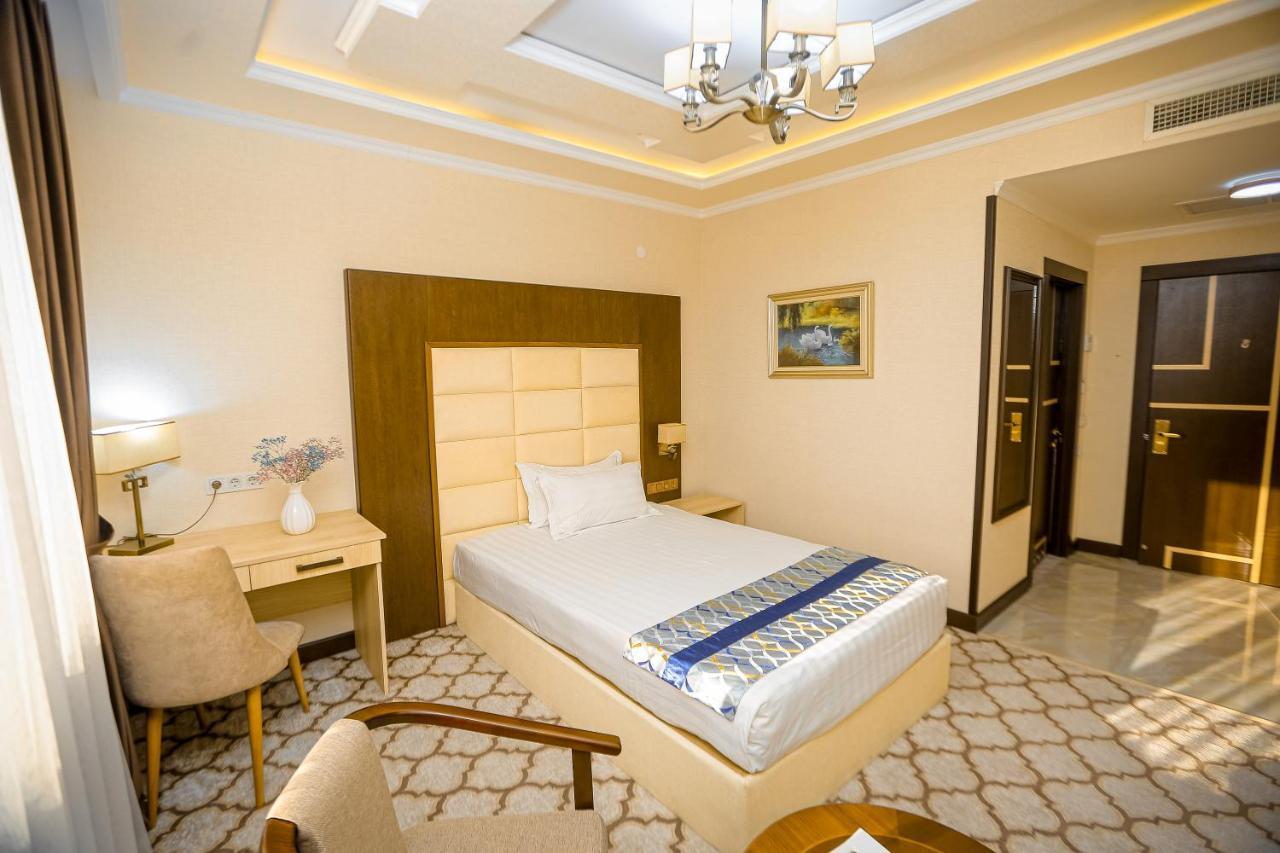 Royal Grand Hotel, Turkistan Exterior foto